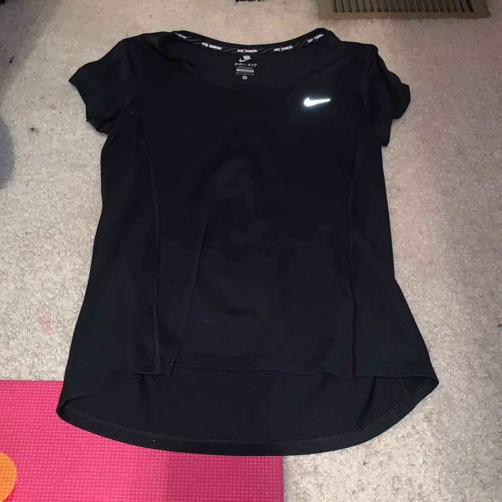 nike running shirt